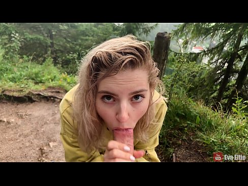 ❤️ Meitene norij spermu pēc publiska blowjoba - Eva Elfi ❤️ Kaltais porno pie mums ﹏